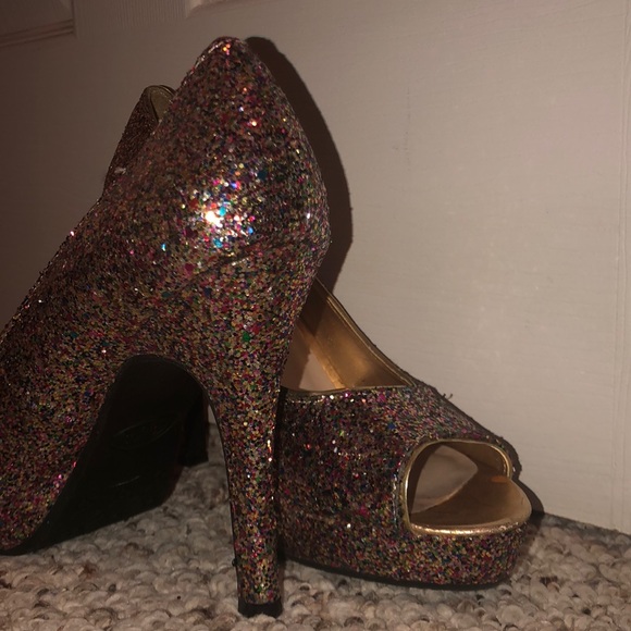 GLITTTER!! - Picture 5 of 5